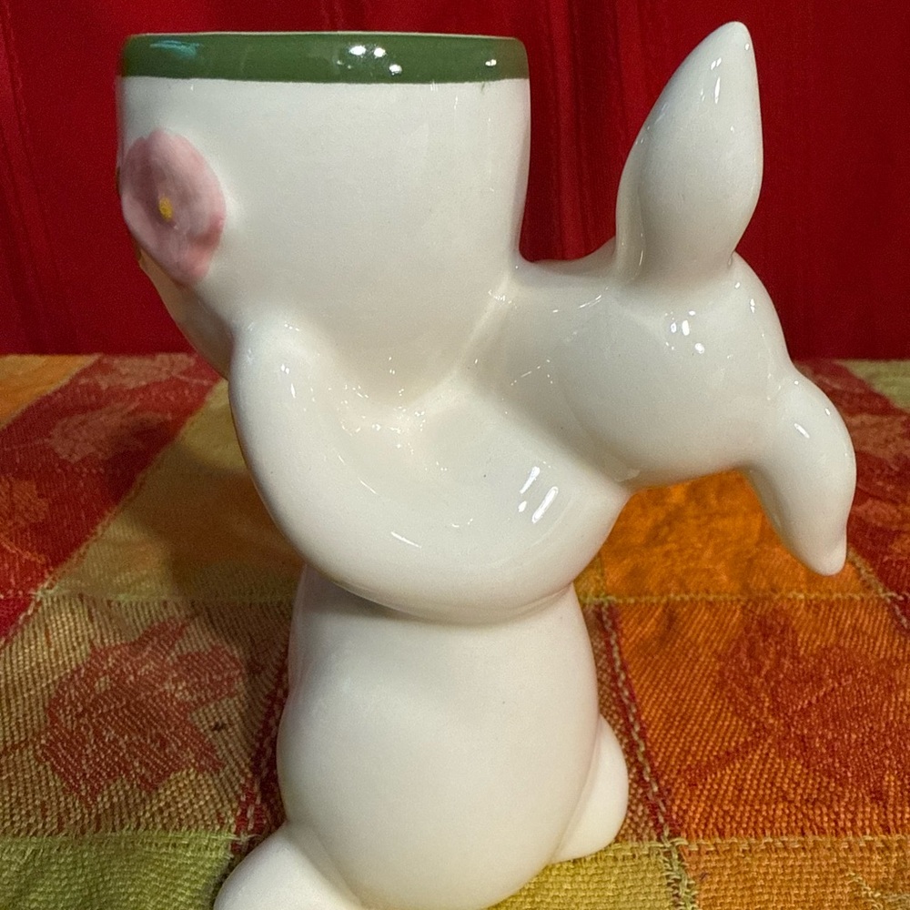 Vintage 1981 Avon Easter Bunny Candle Holder with Candle - Picture 4 of 7